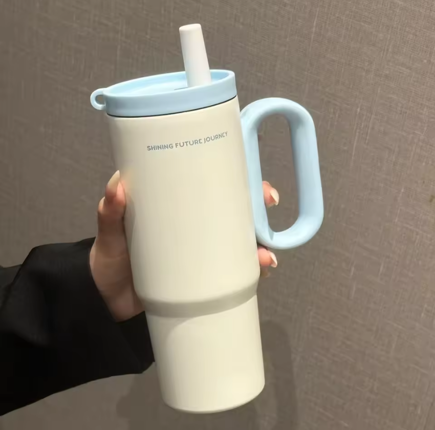 Sipco Everyday Tumbler with Handle & Straw.